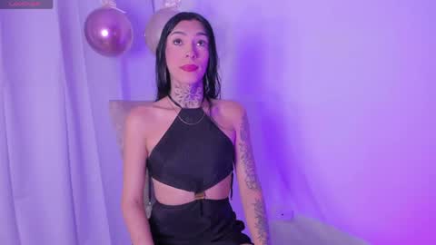 Snapshot of camila_coxx chatting on June 2026 01:40:01 AM s online show from June 2026 01:40:01 AM