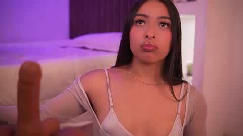 Snapshot of camila_dupont chatting on July 2026 02:40:01 AM Camila online show from July 2026 02:40:01 AM