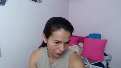 Snapshot of camila_vargas_ chatting on February 2026 01:04:01 PM Camila Vargas online show from February 2026 01:04:01 PM