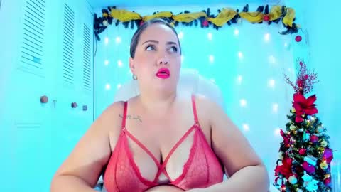Snapshot of camilaa_foxxx chatting on December 2024 12:12:01 AM camilaa foxxx online show from December 2024 12:12:01 AM