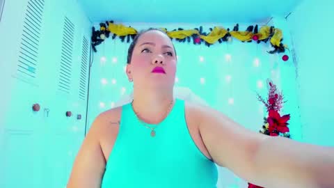 Snapshot of camilaa_foxxx chatting on December 2024 10:03:02 PM camilaa foxxx online show from December 2024 10:03:02 PM