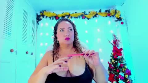 Snapshot of camilaa_foxxx chatting on January 2025 06:24:02 PM camilaa foxxx online show from January 2025 06:24:02 PM