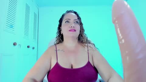 Snapshot of camilaa_foxxx chatting on February 2025 09:18:01 PM camilaa foxxx online show from February 2025 09:18:01 PM