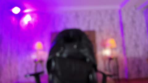    online show from February 2025 09:42:02 PM