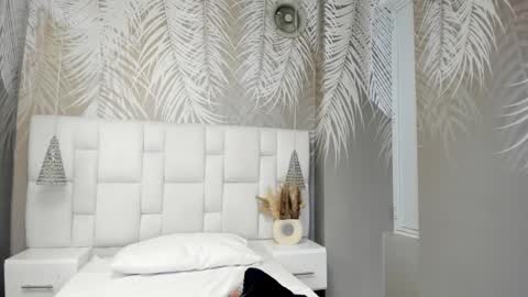 Camila  online show from February 2026 03:22:01 AM