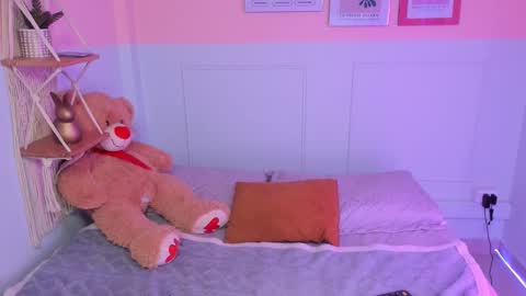 Camila  online show from February 2026 04:29:01 AM