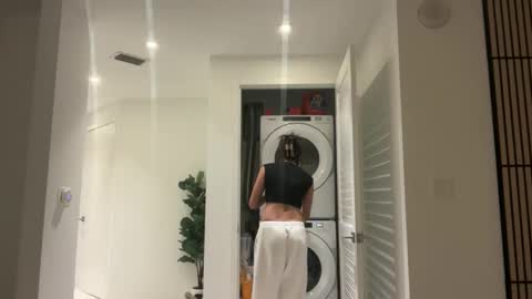 Snapshot of camiliakxoxo chatting on February 2026 05:35:01 AM camiliakxoxo online show from February 2026 05:35:01 AM