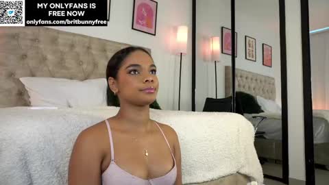 Snapshot of camilitasu chatting on February 2025 09:27:02 PM Brit online show from February 2025 09:27:02 PM