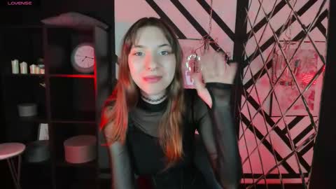 Camilla online show from March 2026 05:33:02 AM