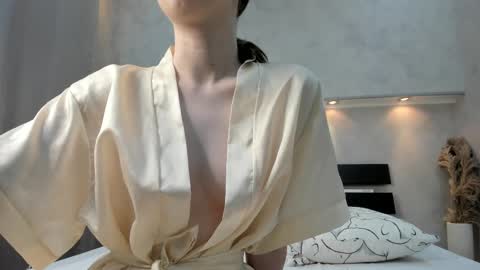 Snapshot of camilla_kelly chatting on November 2025 01:17:02 AM Camilla online show from November 2025 01:17:02 AM