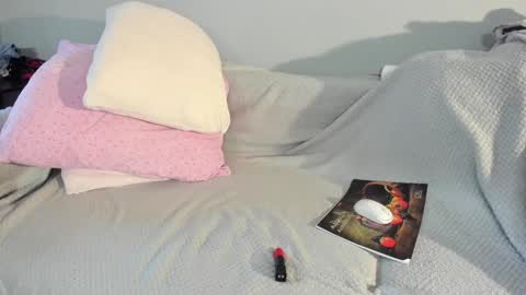 Snapshot of camillabenz chatting on October 2025 12:28:02 PM Camilla online show from October 2025 12:28:02 PM