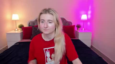 Snapshot of camilladreamer chatting on November 2025 04:41:02 PM camilladreamer online show from November 2025 04:41:02 PM