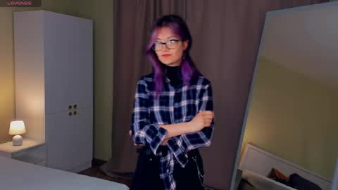 Emily online show from April 2026 01:30:01 PM