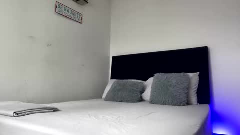 camilo_contre21 online show from January 2026 07:15:02 PM