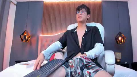 Snapshot of camilo_stark chatting on September 2025 03:43:01 AM Camilo online show from September 2025 03:43:01 AM