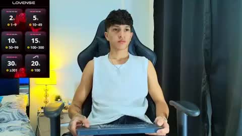 Snapshot of camilobass_ chatting on June 2026 01:30:02 AM Camilo Bass online show from June 2026 01:30:02 AM