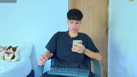Snapshot of camilobass_ chatting on July 2026 01:09:02 AM Camilo Bass online show from July 2026 01:09:02 AM