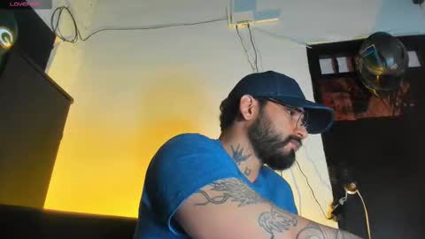 Snapshot of camilomayer chatting on December 2025 01:51:01 PM Camilo online show from December 2025 01:51:01 PM