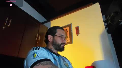 Snapshot of camilomayer chatting on February 2026 03:31:02 PM Camilo online show from February 2026 03:31:02 PM