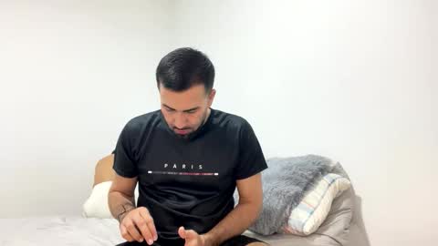 camilor_30 online show from November 2025 10:15:02 AM