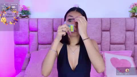 Snapshot of camiluxe chatting on October 2025 12:53:02 PM camiluxe online show from October 2025 12:53:02 PM