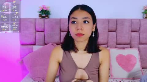 Snapshot of camiluxe chatting on November 2025 01:00:01 PM camiluxe online show from November 2025 01:00:01 PM