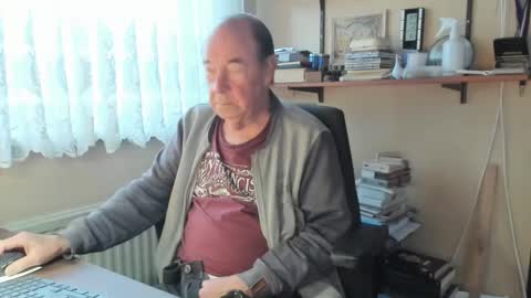 Snapshot of cammee chatting on December 2024 09:28:02 AM Cammee online show from December 2024 09:28:02 AM