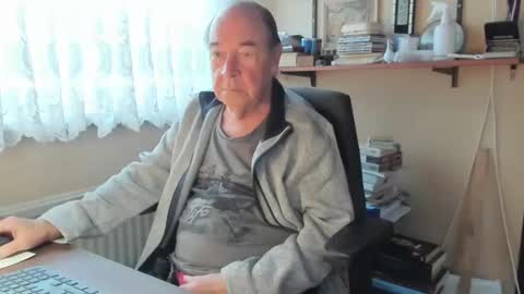 Snapshot of cammee chatting on December 2024 10:08:02 AM Cammee online show from December 2024 10:08:02 AM