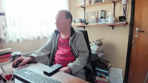 Snapshot of cammee chatting on February 2025 09:33:01 AM Cammee online show from February 2025 09:33:01 AM