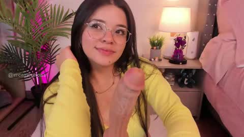 Snapshot of cammiefoalss chatting on February 2025 06:29:01 AM Lets reach 200 thumbs up online show from February 2025 06:29:01 AM