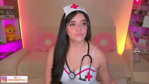 Snapshot of cammiefoalss chatting on October 2025 03:57:02 PM Lets reach 200 thumbs up online show from October 2025 03:57:02 PM