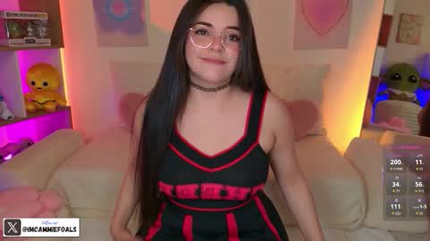 Snapshot of cammiefoalss chatting on November 2025 04:38:02 PM Lets reach 200 thumbs up online show from November 2025 04:38:02 PM