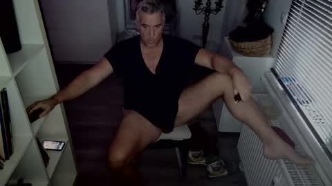 Snapshot of camunication chatting on January 2025 03:13:02 PM camunication online show from January 2025 03:13:02 PM