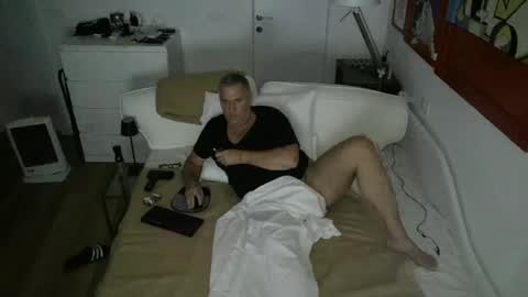 Snapshot of camunication chatting on February 2025 09:21:02 PM camunication online show from February 2025 09:21:02 PM