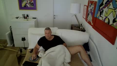 Snapshot of camunication chatting on February 2025 09:24:02 AM camunication online show from February 2025 09:24:02 AM