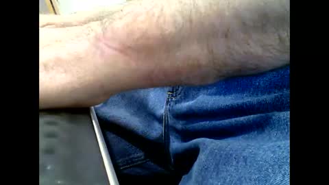 Snapshot of can1cum4u chatting on January 2025 06:17:01 PM can1cum4u online show from January 2025 06:17:01 PM