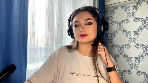 Kate online show from November 2025 08:02:02 AM