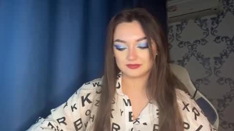 Kate online show from November 2025 04:18:02 PM