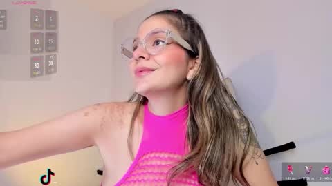 Candase online show from November 2025 12:54:02 AM