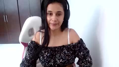 Snapshot of canddysexxx_ chatting on May 2026 07:43:01 PM Carolina online show from May 2026 07:43:01 PM