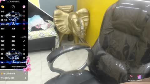 Snapshot of candiapole chatting on January 2025 03:45:01 PM Candy online show from January 2025 03:45:01 PM