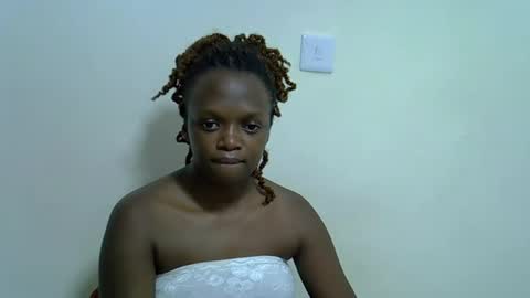 Snapshot of candiemaya chatting on October 2025 06:43:01 AM candiemaya online show from October 2025 06:43:01 AM