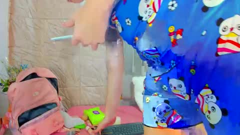 Snapshot of candise_oconnor chatting on November 2025 08:41:02 PM candise online show from November 2025 08:41:02 PM