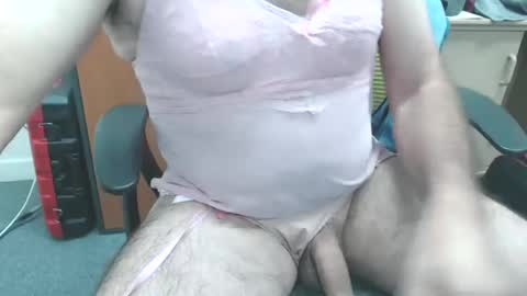 Snapshot of candy1960 chatting on February 2025 09:17:02 AM candy1960 online show from February 2025 09:17:02 AM