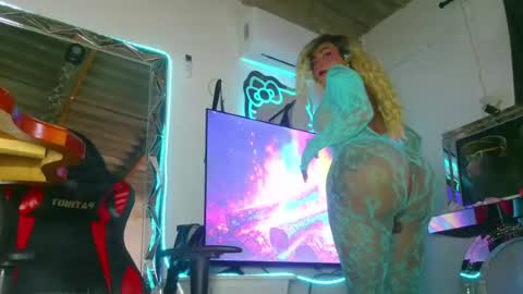 Snapshot of candy_aass chatting on June 2026 09:24:01 PM candy_aass online show from June 2026 09:24:01 PM