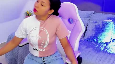 Candy online show from October 2025 06:42:02 PM