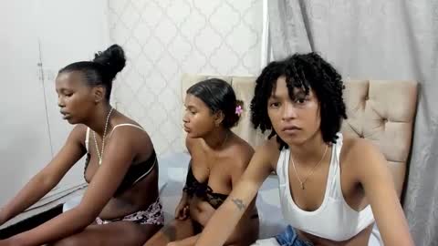 candy_ebony18_ online show from October 2025 01:09:01 PM