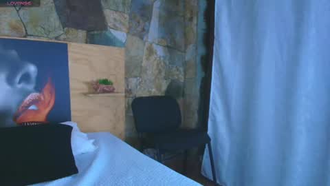 Jolie online show from October 2025 07:48:01 PM