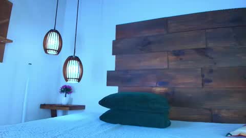 Jolie online show from March 2026 09:31:01 PM