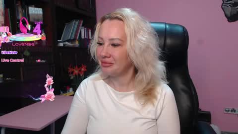 candy_hellenx online show from April 2026 03:53:02 AM